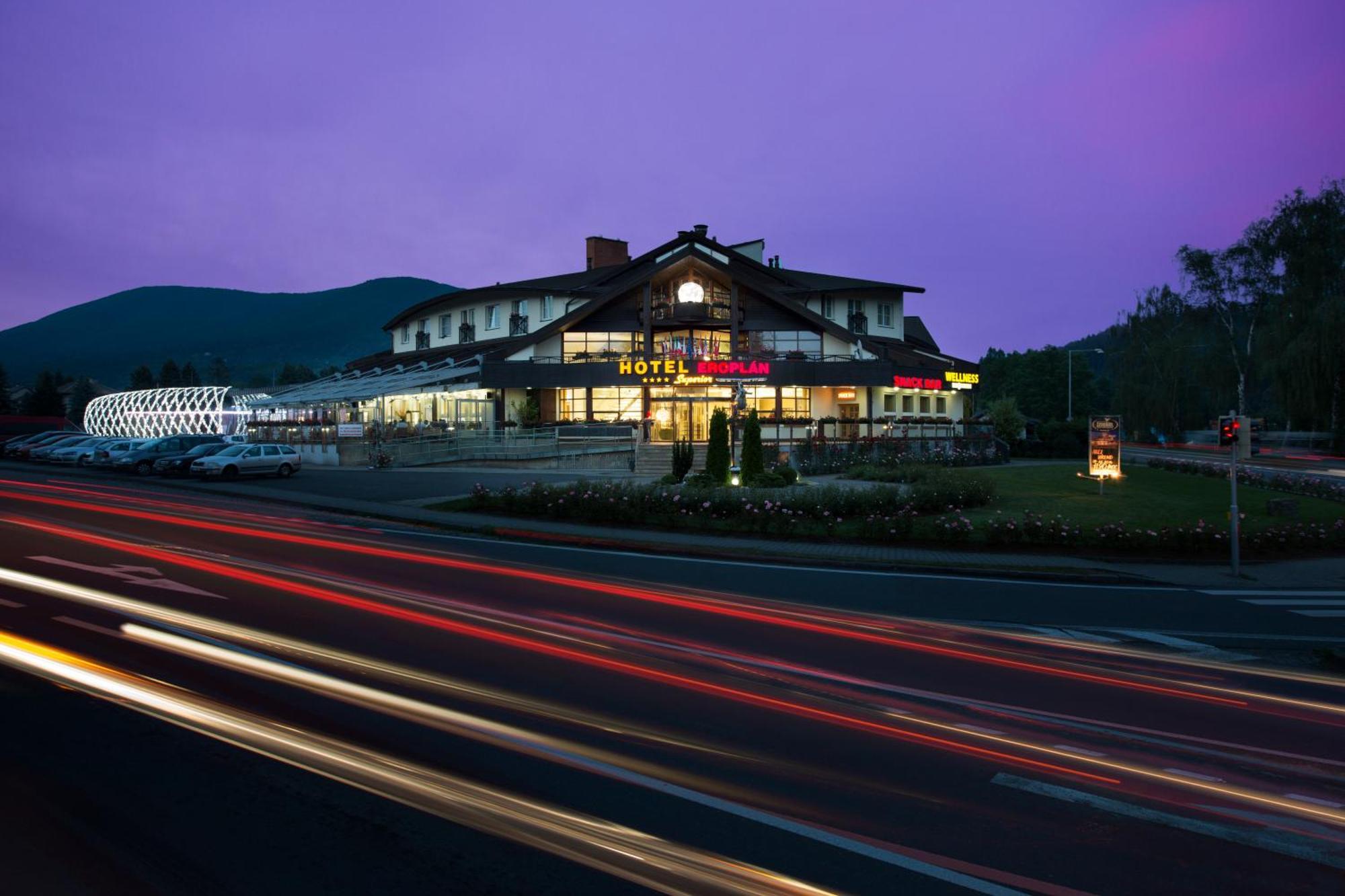 Wellness Hotel Eroplán Roznov pod Radhostem Exterior foto