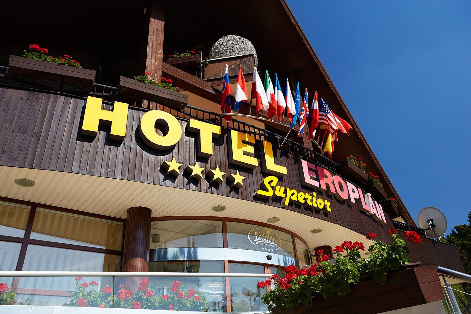 Wellness Hotel Eroplán Roznov pod Radhostem Exterior foto